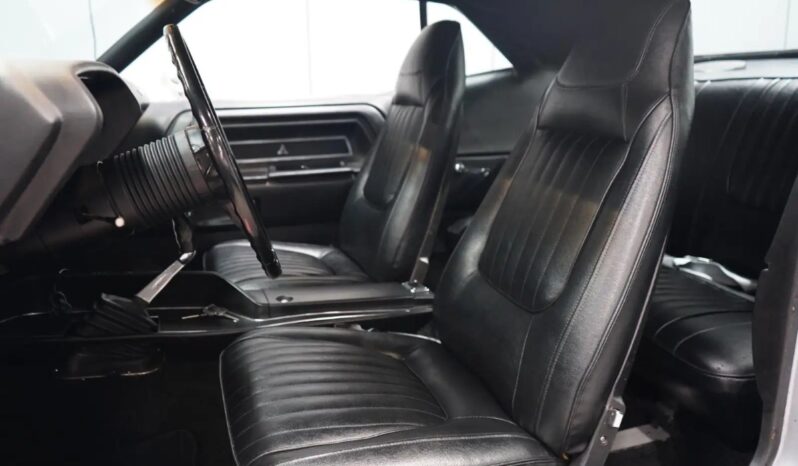 Dodge Challenger Aut full