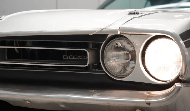 Dodge Challenger Aut full