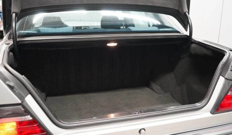 Mercedes-Benz E-Klasse (W124) E280 full