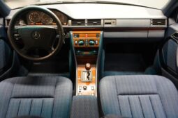 Mercedes-Benz E-Klasse (W124) E280 full