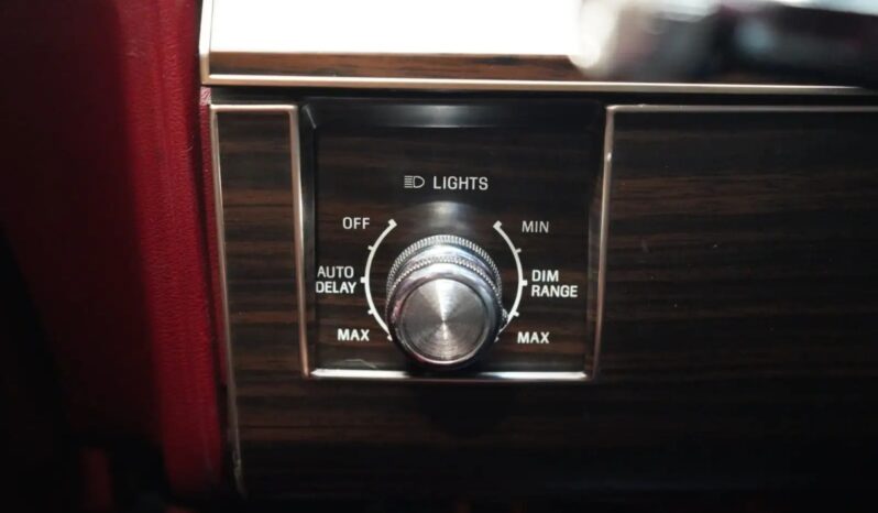 Ford Lincoln Continental Mark VI Signature Series aut. full