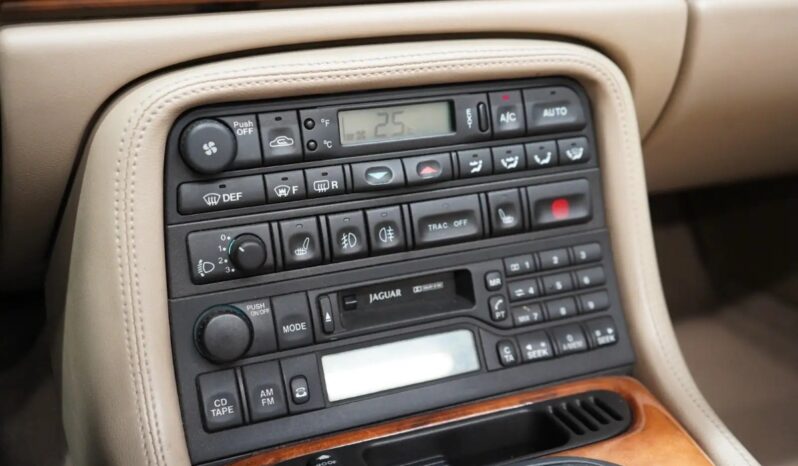 Jaguar XK8 Convertible aut. full