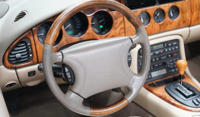 Jaguar XK8 Convertible aut. full