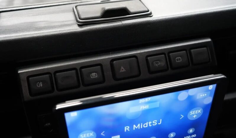 Land Rover Defender 90 TD5 Hard Top full