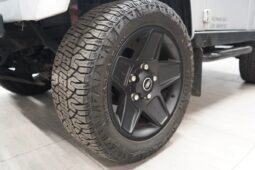 Land Rover Defender 90 TD5 Hard Top full