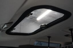 Land Rover Defender 90 TD5 Hard Top full