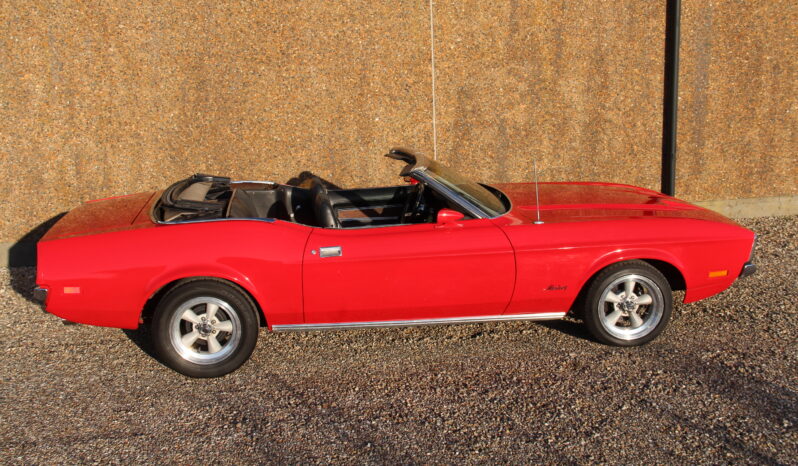 Ford Mustang Cab full