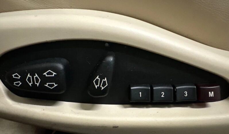 BMW 6-serie E24 BMW 645Ci 4,4 Coupé Steptr. 2d full