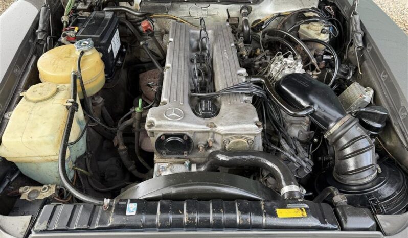Mercedes-Benz SL-Klasse (R107) 280 SL Cabriolet full