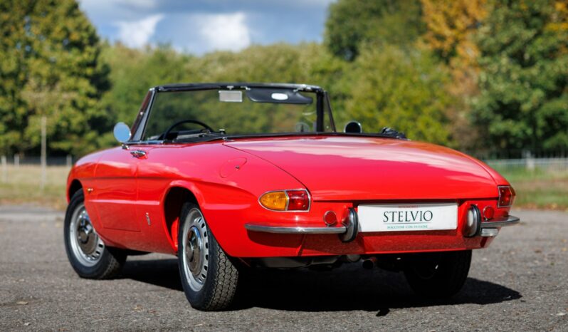 Alfa Romeo Spider 1600 “Duetto” full