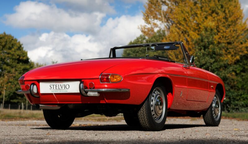 Alfa Romeo Spider 1600 “Duetto” full