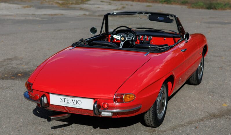 Alfa Romeo Spider 1600 “Duetto” full