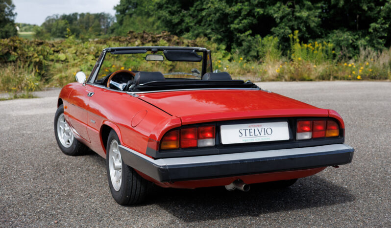 Alfa Romeo Spider 1600 full