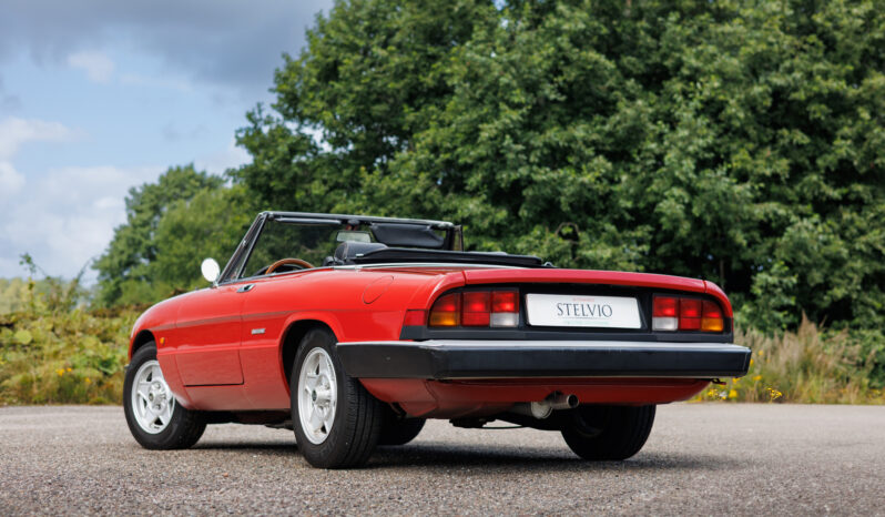 Alfa Romeo Spider 1600 full