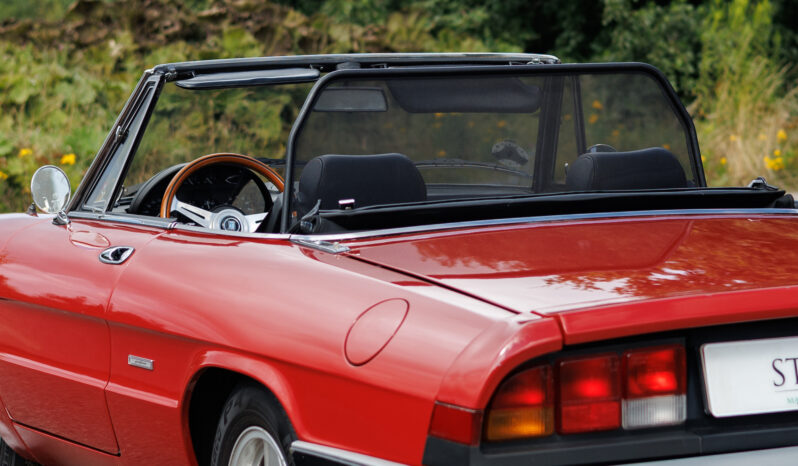 Alfa Romeo Spider 1600 full