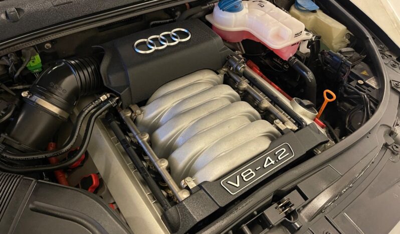 Audi A4 S4 4,2 V8 quattro Tiptr. 4d full