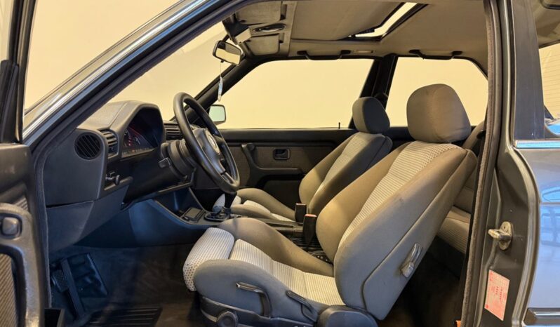 BMW 3-serie E30 320i 2,0 2d full