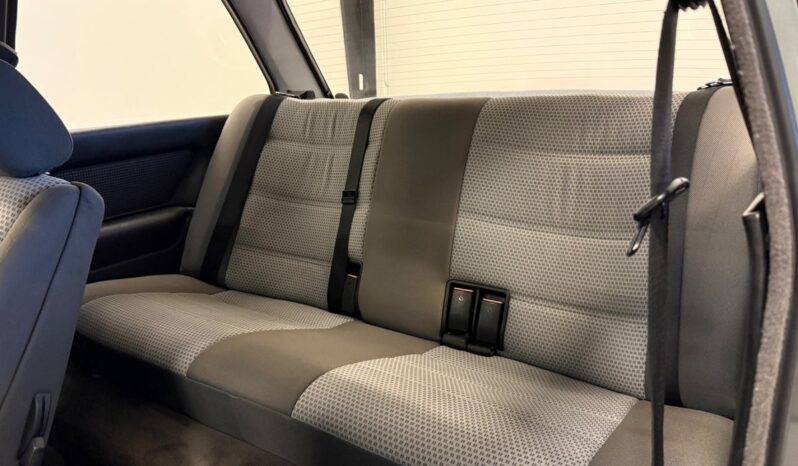 BMW 3-serie E30 320i 2,0 2d full