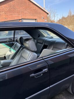 Mercedes-Benz E-Klasse (W124) 300 CE full