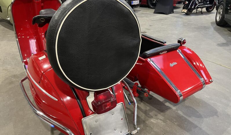 Vespa 150 Sprint m/ Master sidevogn full