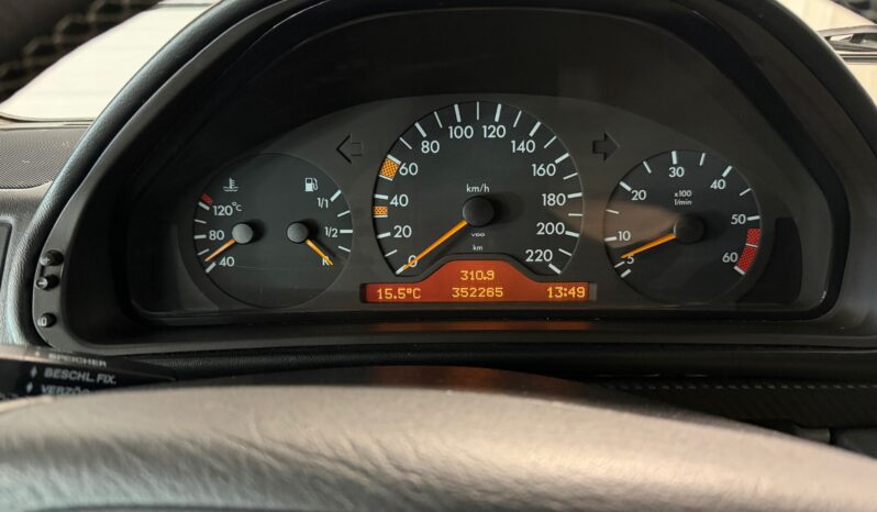 Mercedes-Benz G-Klasse GD 300 full