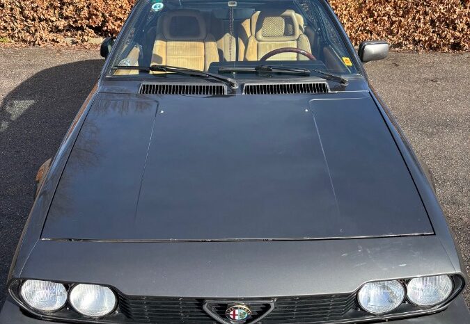 Alfa Romeo GTV 2,0 full