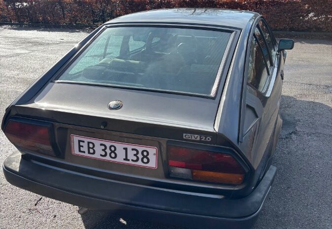 Alfa Romeo GTV 2,0 full