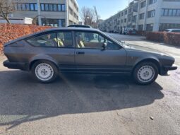 Alfa Romeo GTV 2,0 full