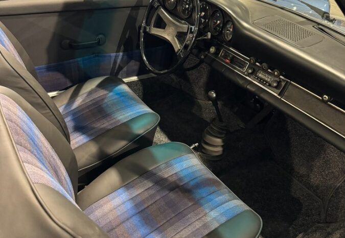 Porsche 911 F Targa full