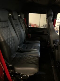 Land Rover Defender 110″ Crew Cab full