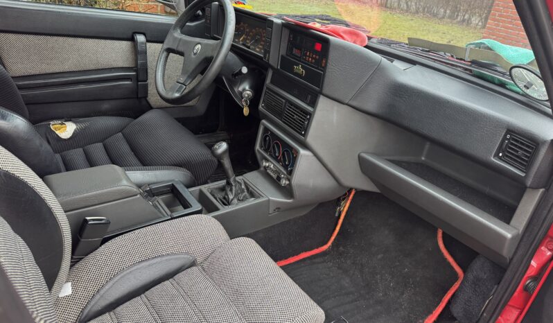 Alfa Romeo 75 Turbo Evoluzione full