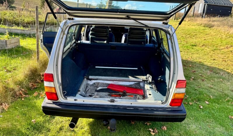 Volvo 200-Serie 240 combi full