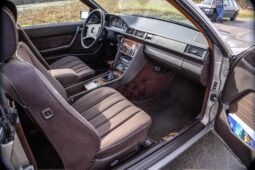 Mercedes-Benz E-Klasse (W124) 230CE full