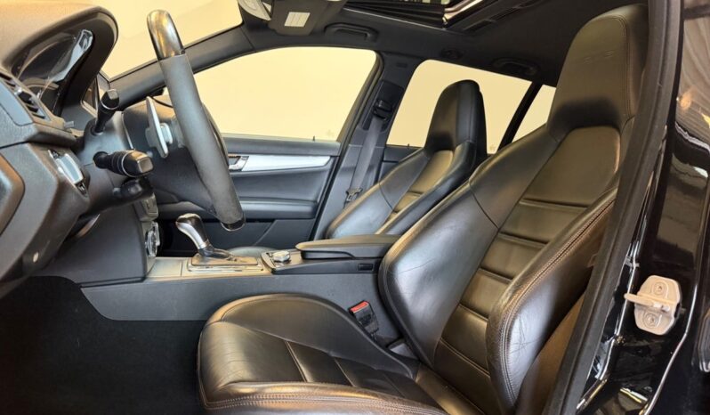 Mercedes-Benz C-Klasse (W220) C63 6,3 AMG stc. aut. Van 5d full