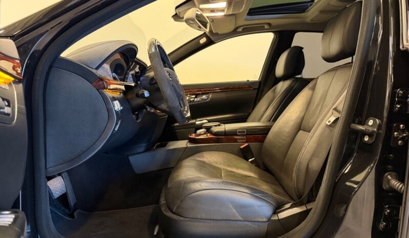 Mercedes-Benz S-Klasse (W220) S500 5,5 aut. lang 4d full
