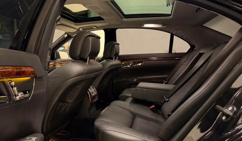 Mercedes-Benz S-Klasse (W220) S500 5,5 aut. lang 4d full
