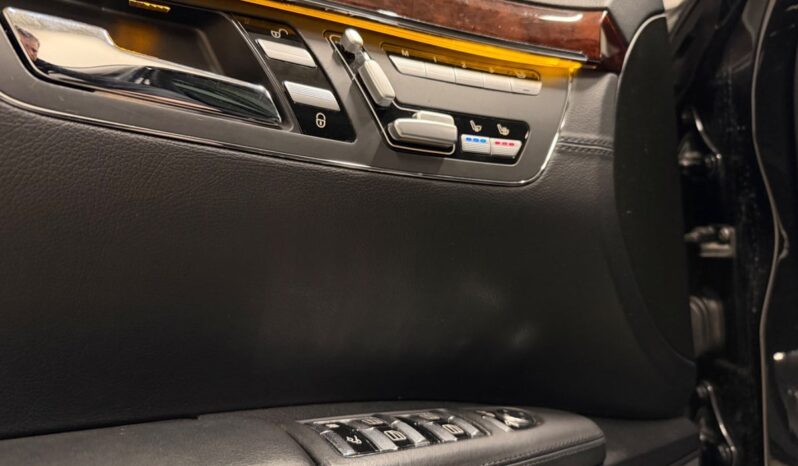 Mercedes-Benz S-Klasse (W220) S500 5,5 aut. lang 4d full