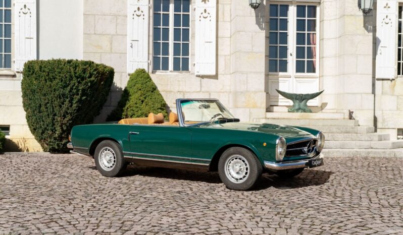 Mercedes-Benz 220-280 (W111) SL 280 full