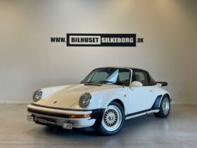Porsche 911 2,4 Targa 2d