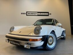 Porsche 911 2,4 Targa 2d full
