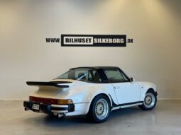 Porsche 911 2,4 Targa 2d full