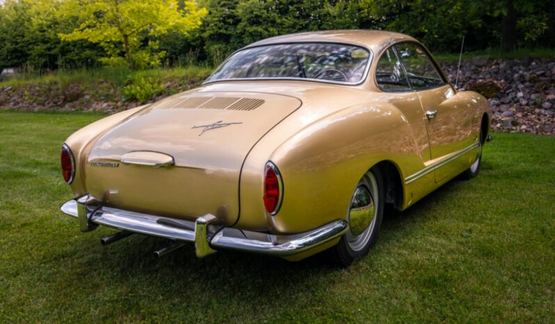 VW Karmann-Ghia 1200 full