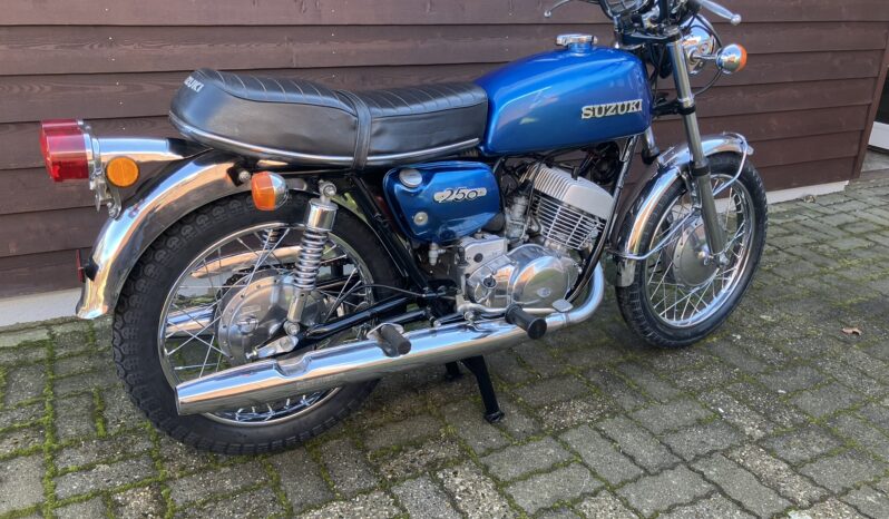 Suzuki T250 full