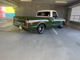 Chevrolet C10 Shortbed Fleetside V8 full