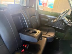 Chevrolet C10 Shortbed Fleetside V8 full