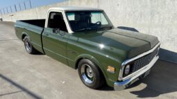 Chevrolet C10 Shortbed Fleetside V8 full