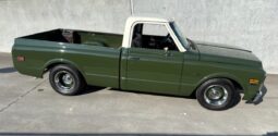 Chevrolet C10 Shortbed Fleetside V8 full