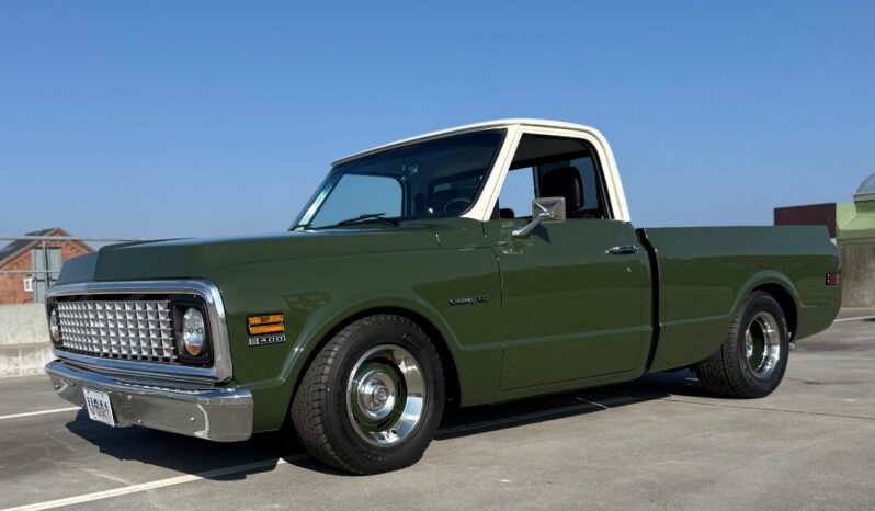 Chevrolet C10 Shortbed Fleetside V8 full