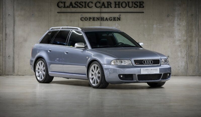 Audi RS4 B5 Avant full