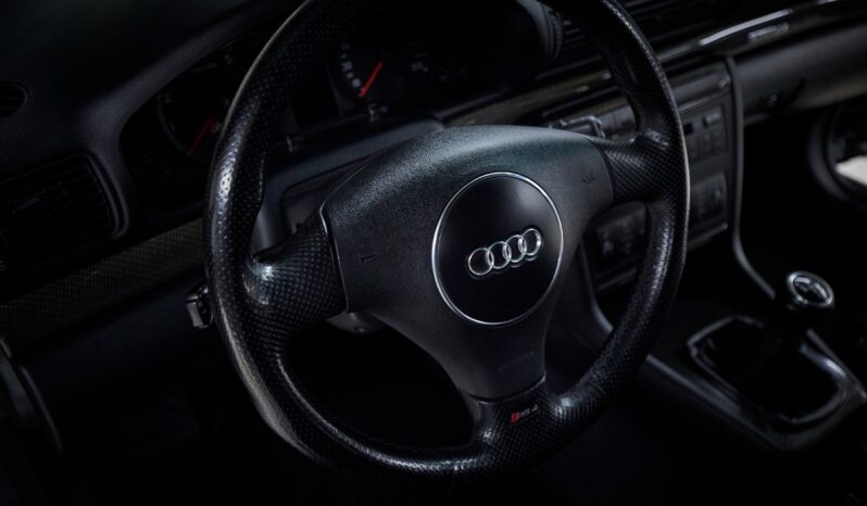 Audi RS4 B5 Avant full